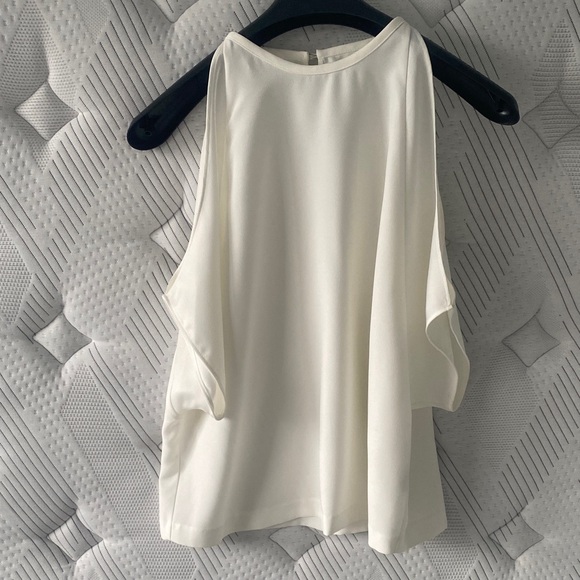 NWOT Zara Cream Sleeveless Blouse - Picture 1 of 3